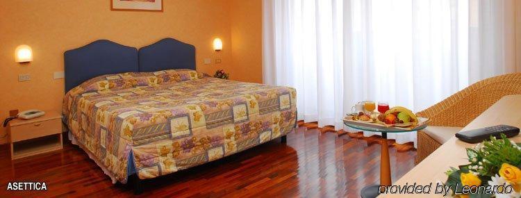 Sailing Center Hotel 4*