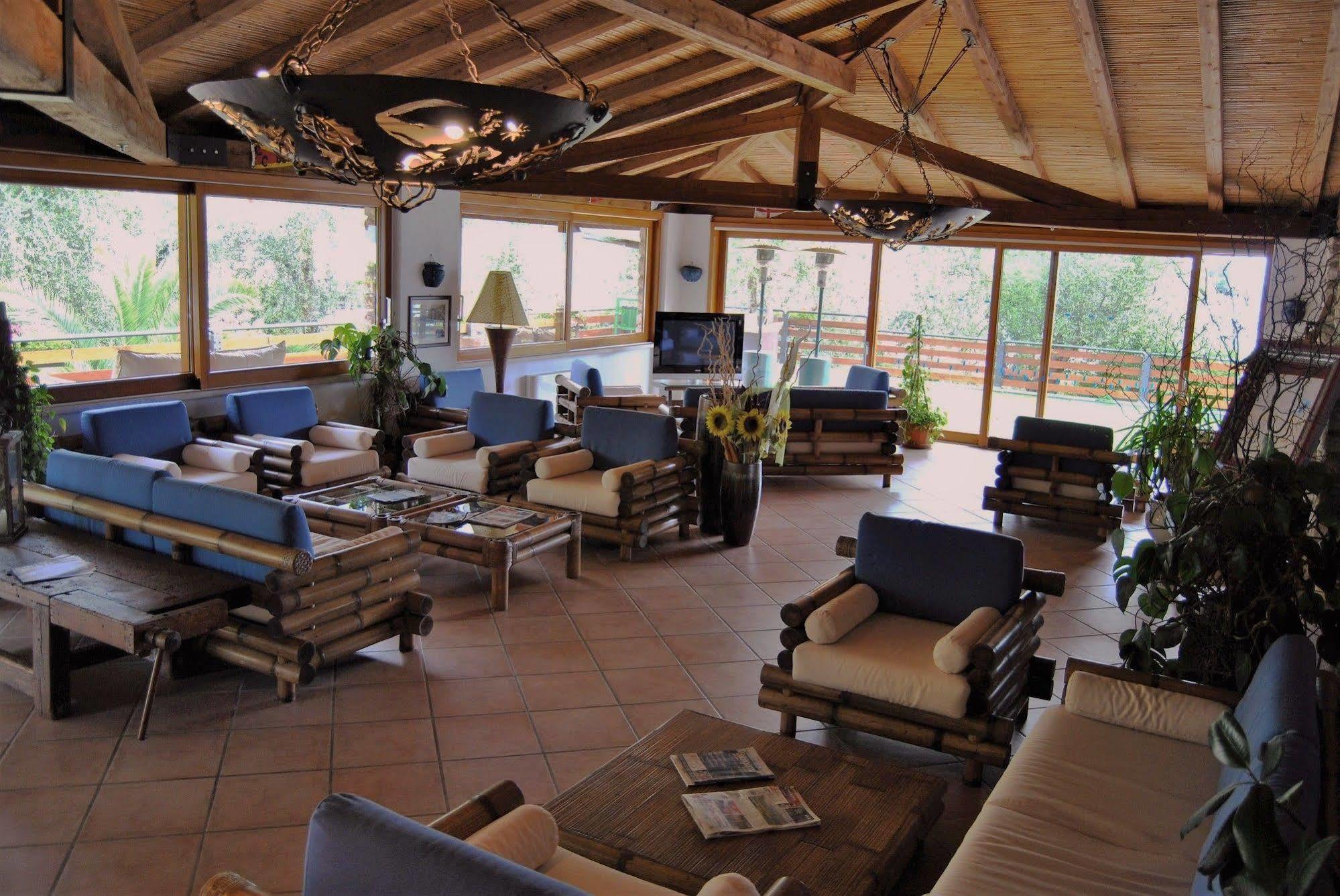 Sailing Center Hotel